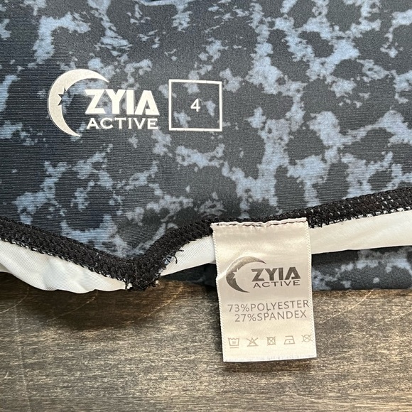 ZYIA Stone Leopard Scrunchy Light n Luxe 7/8 Leggings Size 4 - Picture 6 of 6